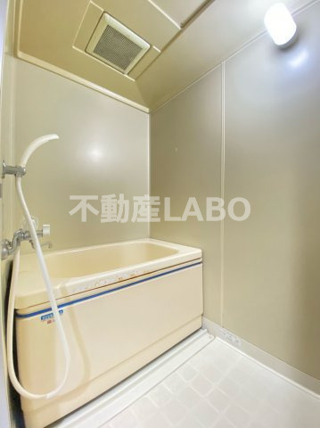 スリースター泉尾の浴室