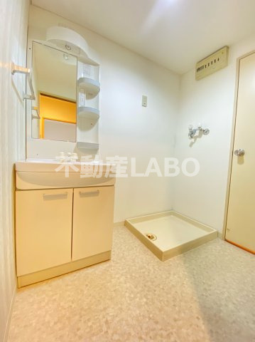 スリースター泉尾の洗面所