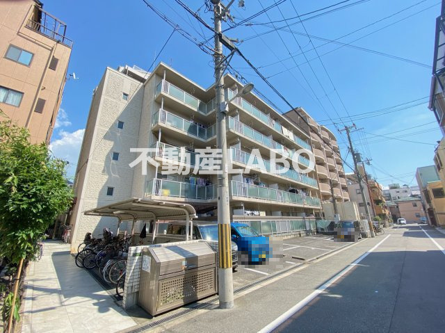 スリースター泉尾の外観