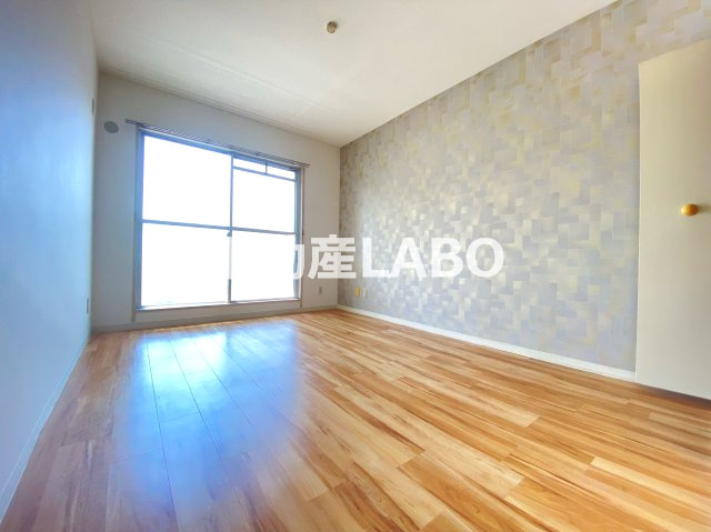 スリースター泉尾の居間・リビング