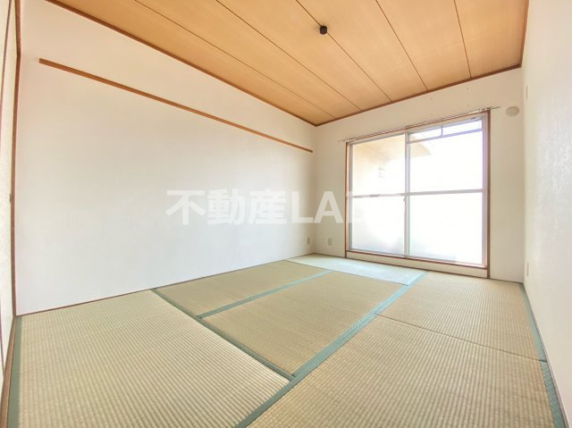 スリースター泉尾の内装