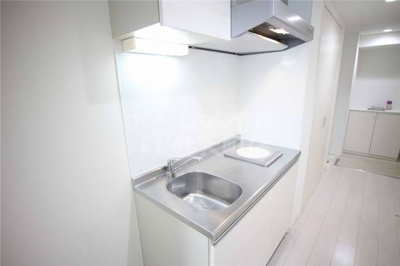 【キッチン】 | プロスペース弁天 | コンパクトなキッチンで掃除もラクラク