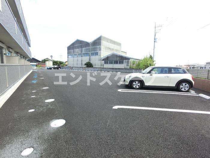 シュシュポルトの駐車場|高崎、前橋のお部屋探しはエンドスケープまで！お客様の理想お聞かせ下さい♪