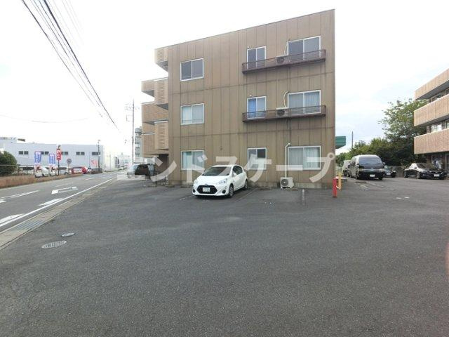 ファミール2000　Ａの駐車場|高崎、前橋のお部屋探しはエンドスケープまで！お客様の理想お聞かせ下さい♪