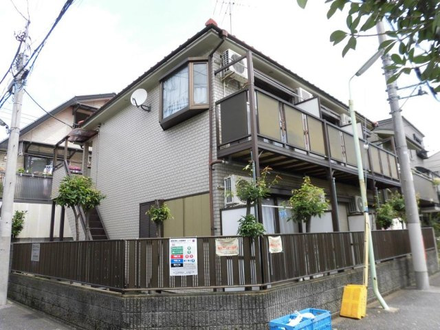 スカイハイムの外観