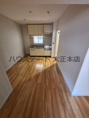 【居間・リビング】 | スリースター泉尾 仲介手数料無料