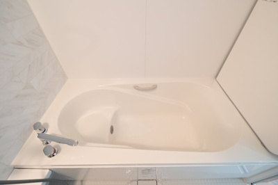【浴室】 | 黒石市住吉町　中古住宅　築4年
