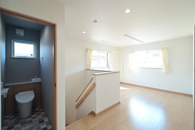 【その他】 | 黒石市住吉町　中古住宅　築4年 | 二階ホール