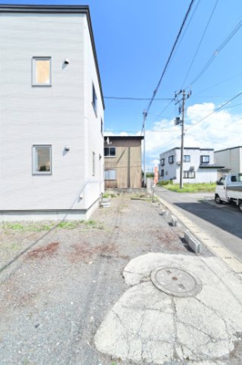 【外観】 | 黒石市住吉町　中古住宅　築4年