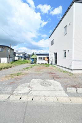 【駐車場】 | 黒石市住吉町　中古住宅　築4年