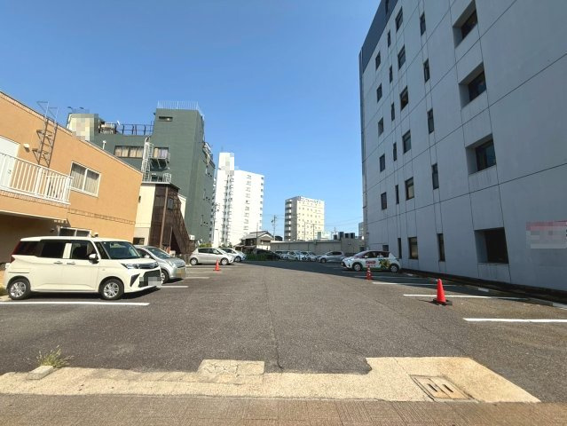 第一セントラルビルの駐車場