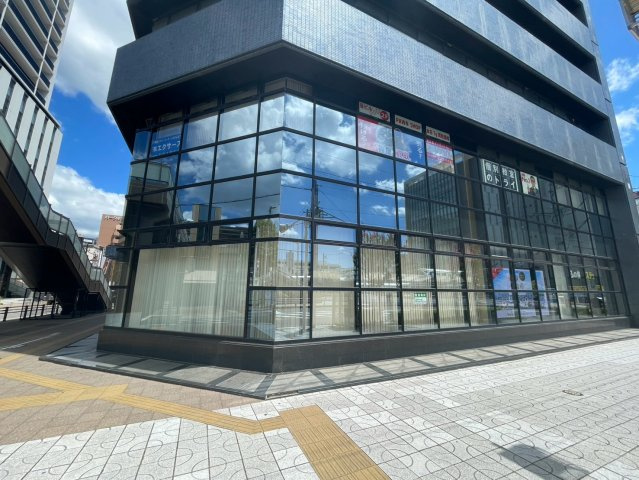 セントラルビルの外観