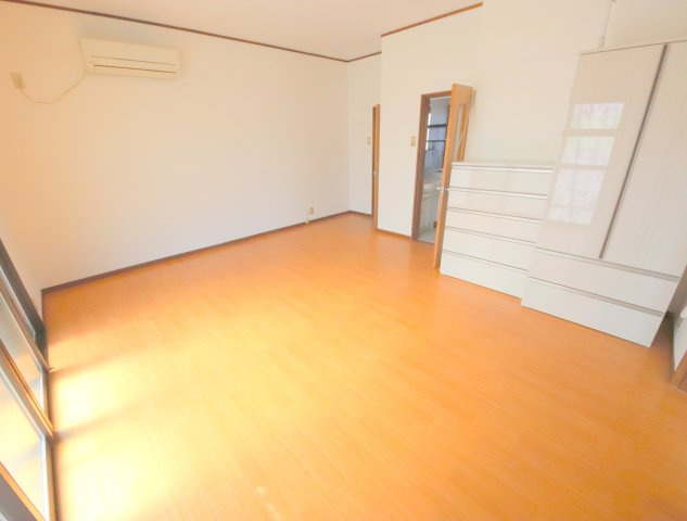 南田原町平屋の洋室