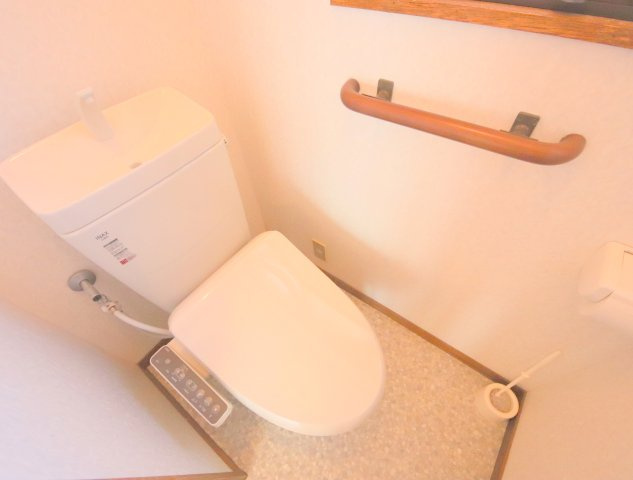 南田原町平屋のトイレ