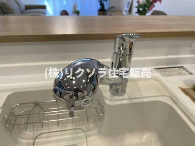 ライオンズマンション枚方の設備|浄水器付き水栓
■物件内覧・資金計画相談・住宅ローン相談、リフォーム相談、お問合せ受付中■
※当日・翌日のご内覧、ご相談はお電話でのお問合せがスムーズです！