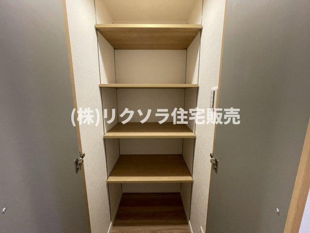 ライオンズマンション枚方の収納|廊下収納
■物件内覧・資金計画相談・住宅ローン相談、リフォーム相談、お問合せ受付中■
※当日・翌日のご内覧、ご相談はお電話でのお問合せがスムーズです！