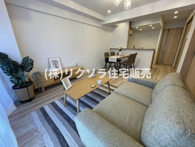 ライオンズマンション枚方の居間・リビング|LDK14.0帖
■物件内覧・資金計画相談・住宅ローン相談、リフォーム相談、お問合せ受付中■
※当日・翌日のご内覧、ご相談はお電話でのお問合せがスムーズです！