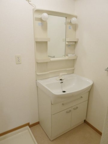 サンゼファー　　 刈谷市近郊の賃貸はクラスホームの洗面所|忙しい朝には欠かせない洗面所です