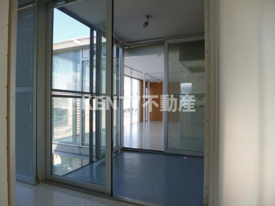 【バルコニー】 | Ｇ－ＦＬＡＴ | 外からの目が気にならないバルコニーで洗濯物が干せます