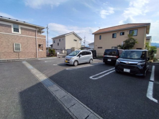 クレアトゥール　Ｂの駐車場|高崎、前橋のお部屋探しはエンドスケープまで！お客様の理想お聞かせ下さい♪