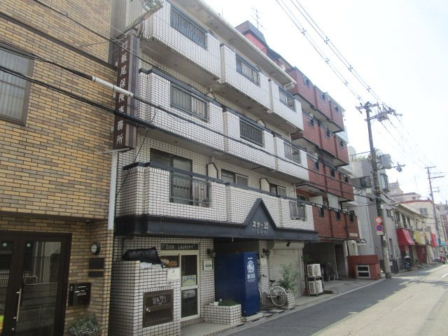 大阪市城東区永田４丁目の店付住宅の外観