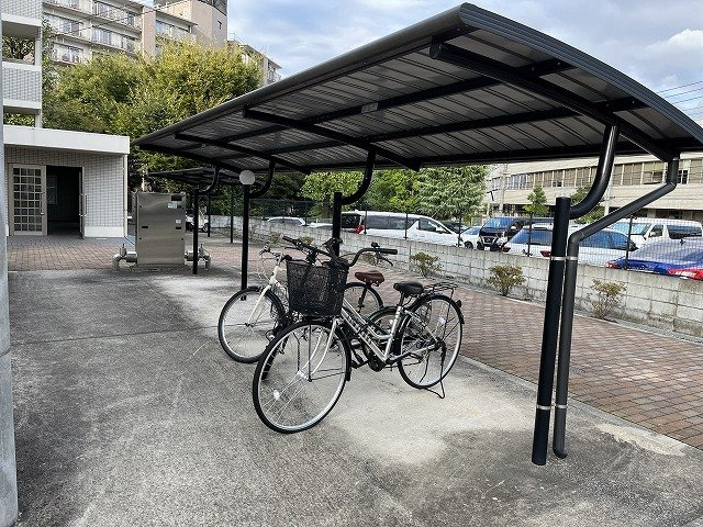 レオパレスパルコートＦのその他|駐輪場　原付＆自転車のみ駐輪可能