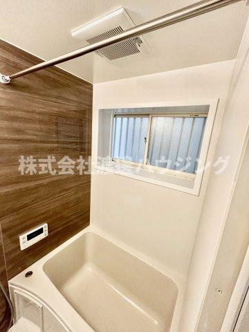 高槻市大塚町一戸建のその他|浴室にも窓ございます