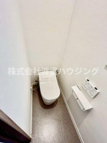 高槻市大塚町一戸建のトイレ|タンクレストイレ