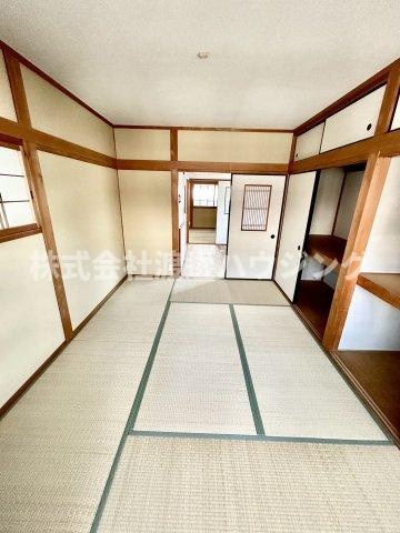 高槻市大塚町一戸建の寝室