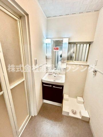 高槻市大塚町一戸建の洗面所