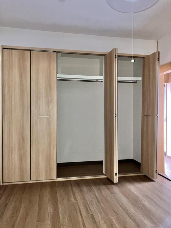 高津戸建の収納