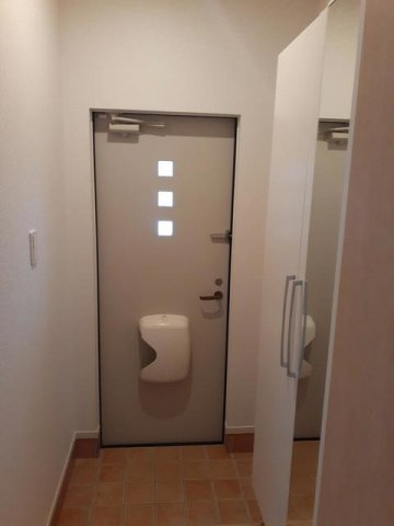 レジデンス・ドリームＡ２の玄関|シューズボックス付きの玄関です☆