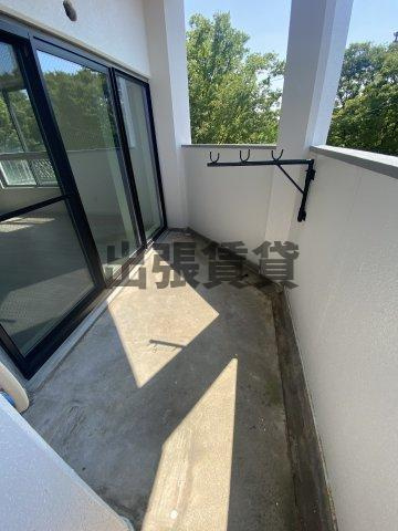 仲介手数料0円！！アートスクエアのバルコニー