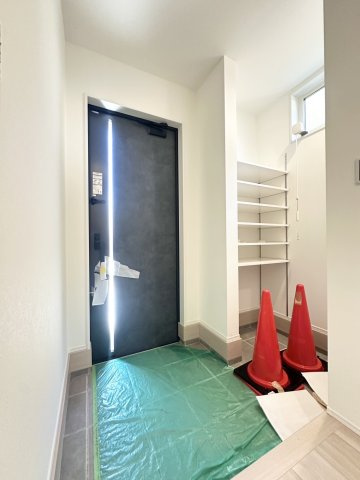 【玄関】 | 新築一戸建て「小田原市中新田」