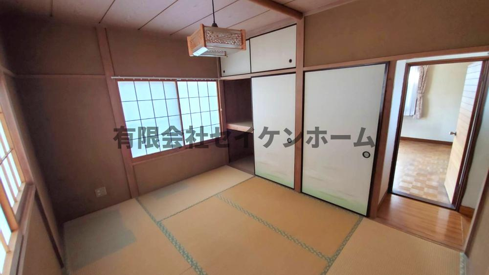 行田市持田５丁目　中古戸建の和室|畳の上でゆっくりとくつろげる和室です