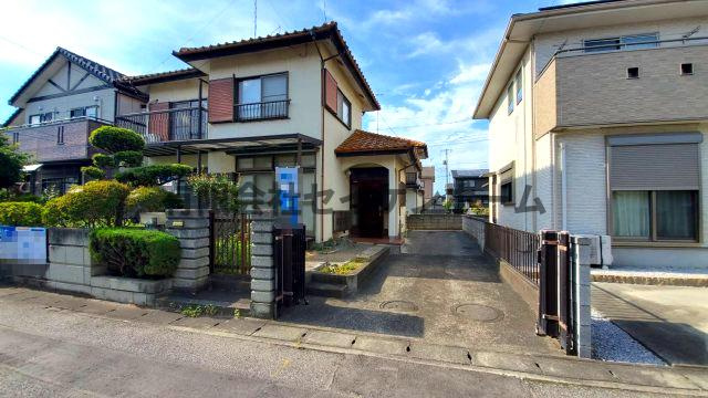 行田市持田５丁目　中古戸建の駐車場|駐車場があります