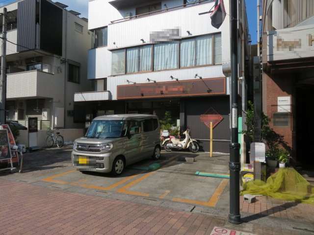 所沢市松葉町のビル