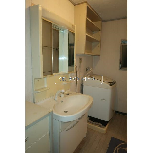 上柴第一団地38号棟の独立洗面台