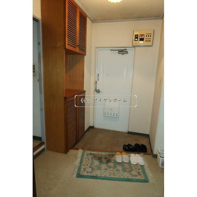 上柴第一団地38号棟の玄関