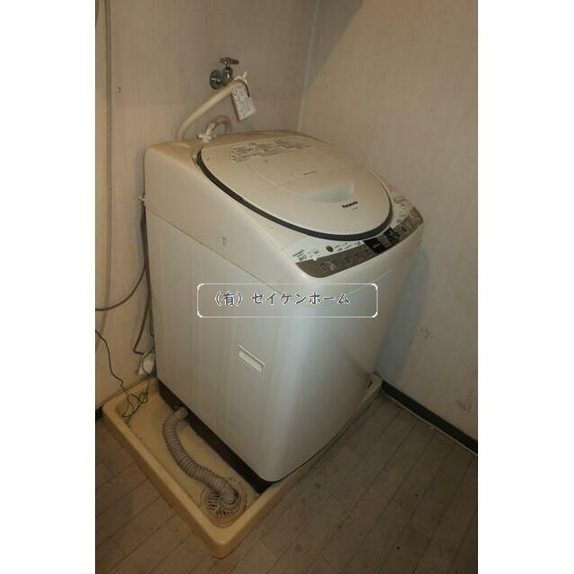 上柴第一団地38号棟の洗面所