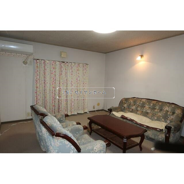 上柴第一団地38号棟の居間・リビング