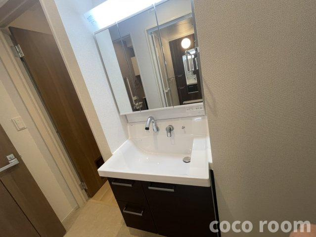 デンベヒガシコガワの独立洗面台