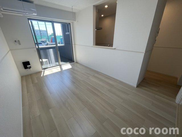 デンベヒガシコガワの居間・リビング