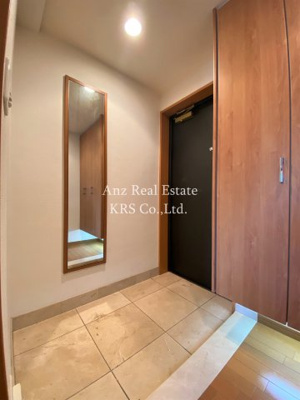 【設備】 | リーガル江戸堀 | 玄関から撮影♪姿見鏡あり！