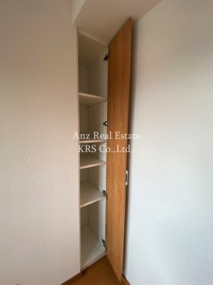 【設備】 | リーガル江戸堀 | 寝室にある便利な収納スペースです♪