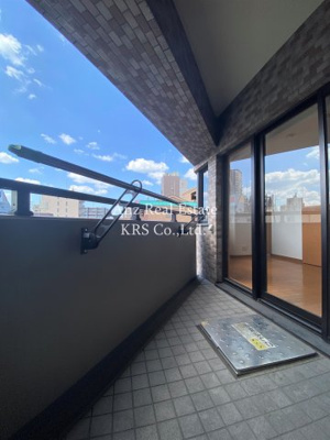 【バルコニー】 | リーガル江戸堀 | 広々としたバルコニー部分♪