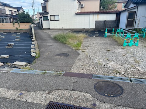 小倉町・大和町　売土地の前面道路含む現地写真|2項道路