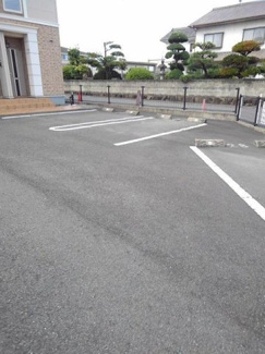 【駐車場】 | ピュアストリーム　Ｃ | 駐車場完備です