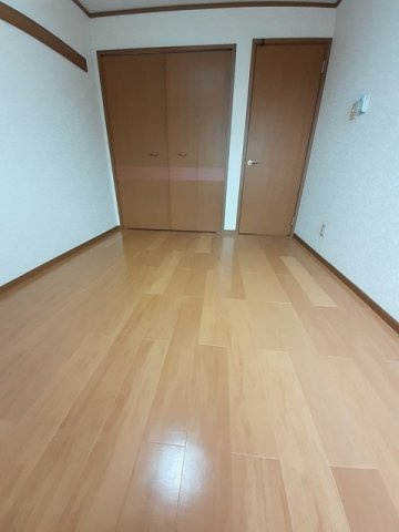 テイクアレスト・Ｊの寝室|クローゼット付の洋室です☆