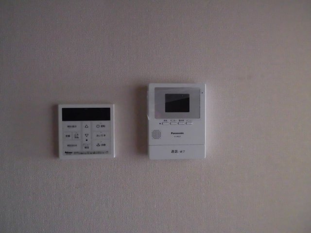 高木ハイツのセキュリティ|モニター付きインターフォン